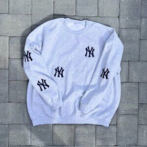 NY 5 Spot Crewneck New York Sweater